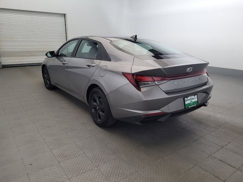 Used 2023 Hyundai Elantra SEL w/ Cargo Package FWD image 5