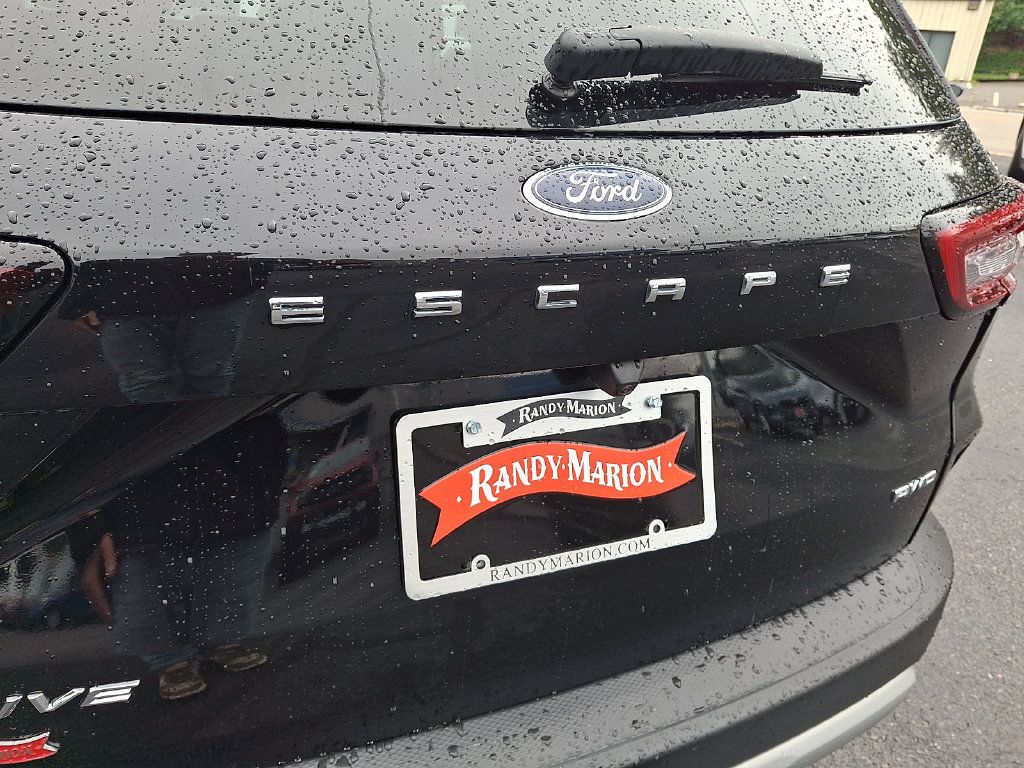 Used 2025 Ford Escape Active AWD/4WD image 30