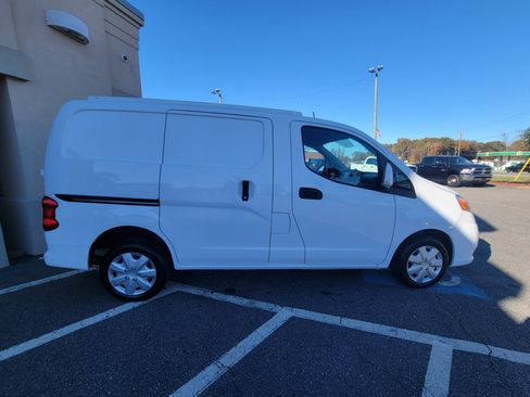 Used 2020 Nissan NV200 SV image 16
