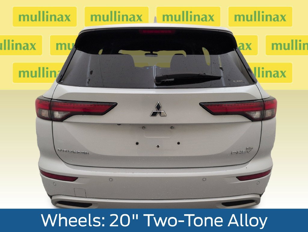 Used 2023 Mitsubishi Outlander 4WD Plug-In Hybrid image 29
