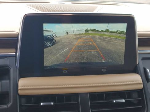 Used 2024 Chevrolet Tahoe Premier RWD image 28