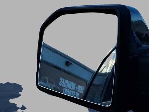 Used 2020 Ford F150 Lariat image 23