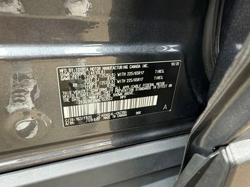 Used 2021 Toyota RAV4 LE AWD/4WD image 9