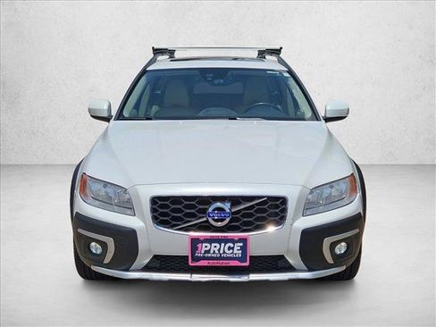 Used 2016 Volvo XC70 T5 Premier w/ Proximity Package AWD/4WD image 2