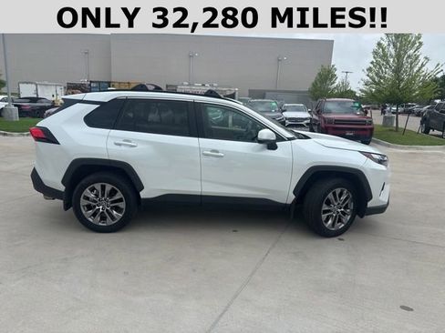 Used 2023 Toyota RAV4 XLE Premium image 2