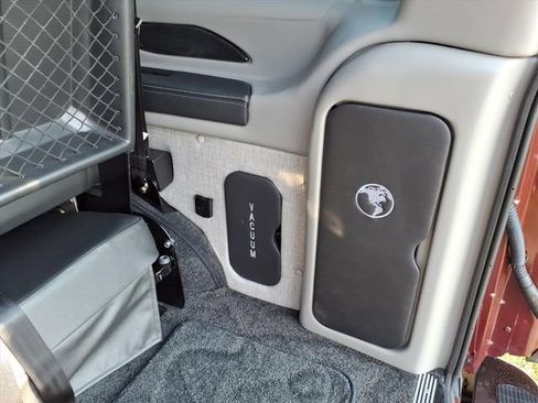 New 2025 GMC Savana 2500 w/ Driver Convenience Package image 25