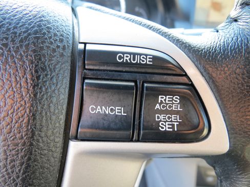 Used 2011 Honda Accord EX-L image 14