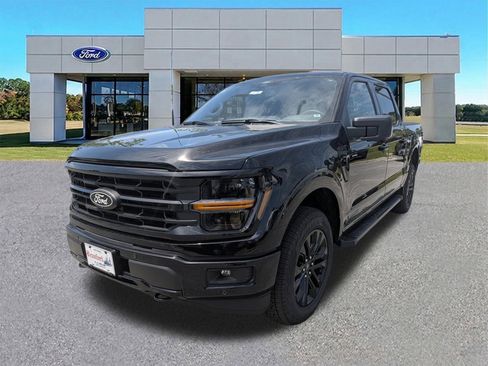 Certified 2025 Ford F150 XLT w/ Equipment Group 302A MID AWD/4WD image 4