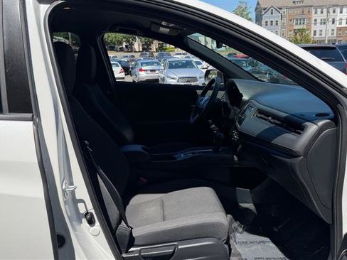 Used 2021 Honda HR-V Sport image 13