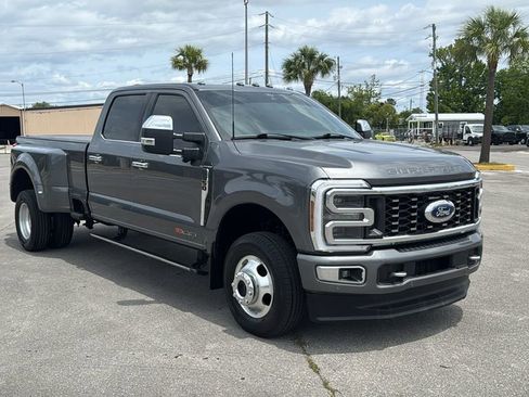 Used 2024 Ford F350 Platinum AWD/4WD image 7