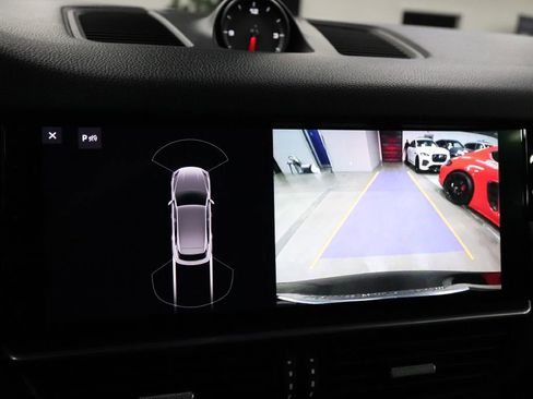 Used 2019 Porsche Cayenne image 34