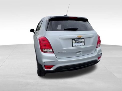Certified 2021 Chevrolet Trax LS w/ Tint and Cruise Package AWD/4WD image 5