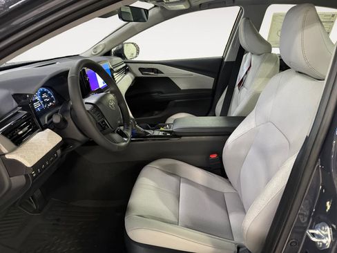 New 2026 Toyota Camry Hybrid AWD/4WD image 11