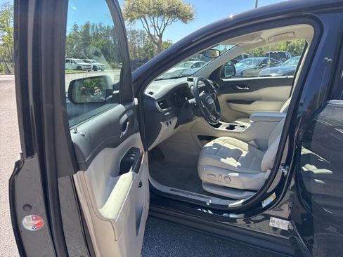 Used 2020 GMC Acadia Denali image 12