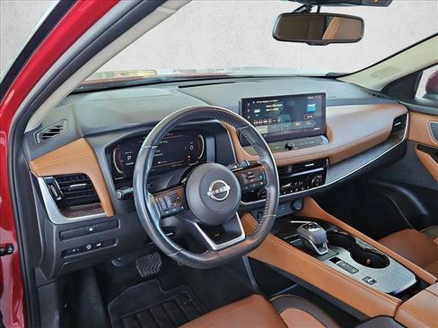 Used 2024 Nissan Rogue Platinum FWD image 10