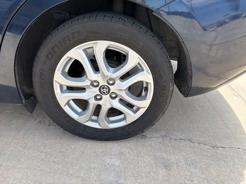 Used 2018 Toyota Yaris iA FWD image 5