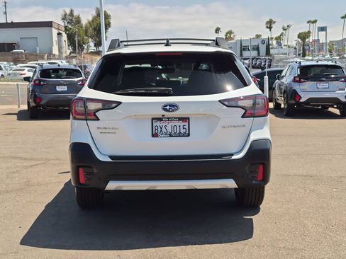 Used 2022 Subaru Outback Limited AWD/4WD image 7