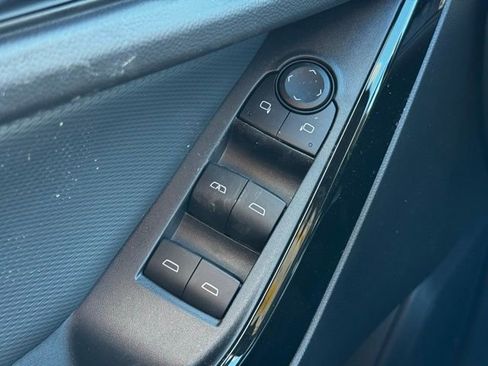 New 2026 Chevrolet Equinox LT AWD/4WD image 33