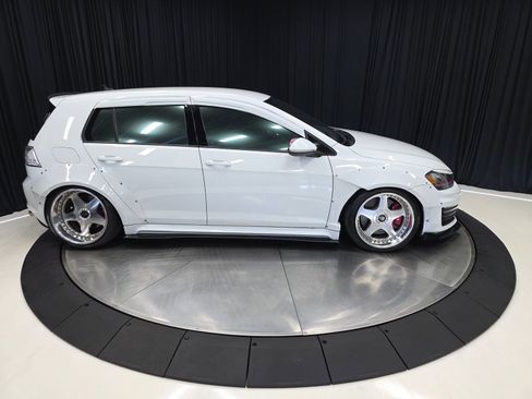 Used 2017 Volkswagen GTI S FWD image 14