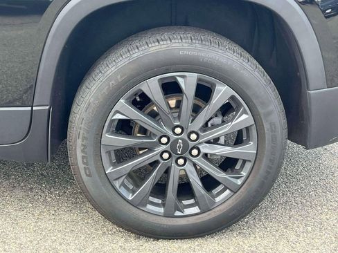 Used 2023 Chevrolet Traverse RS image 9