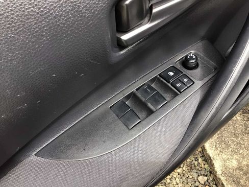 Used 2024 Toyota Corolla LE FWD image 14