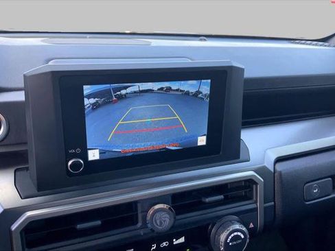Certified 2025 Toyota 4Runner SR5 AWD/4WD image 27