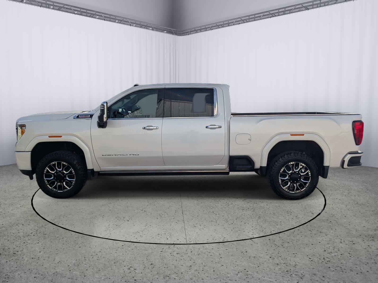 Certified 2023 GMC Sierra 3500 Denali w/ Denali Ultimate Package AWD/4WD image 6
