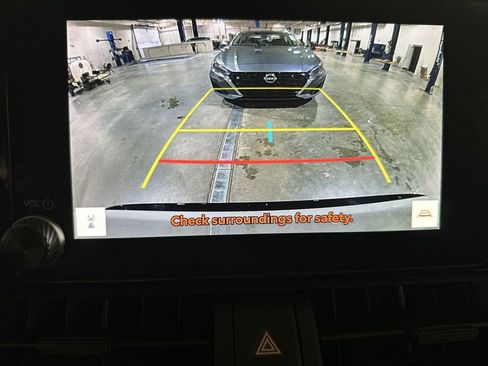 Used 2023 Toyota RAV4 SE image 23