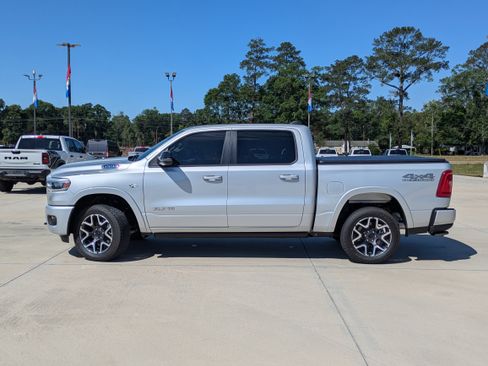 Used 2026 RAM 1500 Laramie AWD/4WD image 5