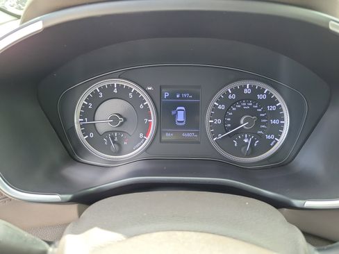 Used 2020 Hyundai Santa Fe SE FWD image 23