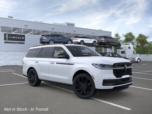 New 2026 Lincoln Navigator Reserve w/ Jet Appearance Package AWD/4WD image 7