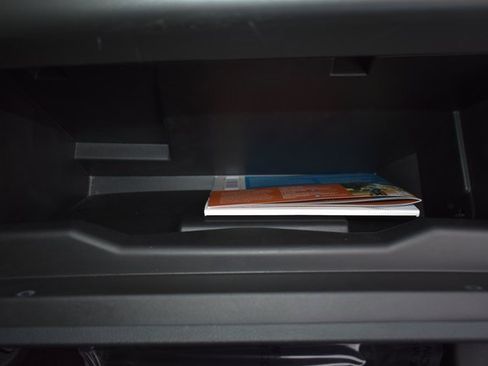 Used 2024 Ford Edge Titanium image 47