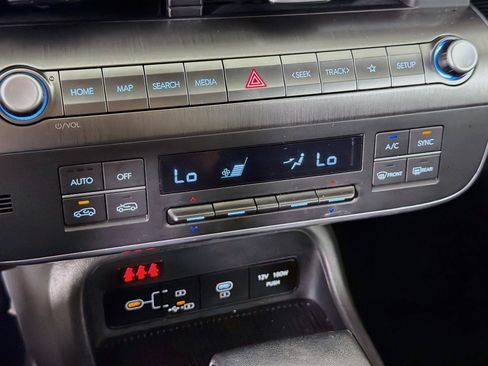 Used 2025 Hyundai Kona SEL AWD/4WD image 24
