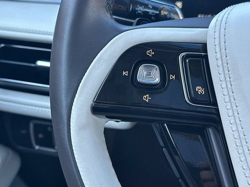Used 2024 Lincoln Aviator Black Label AWD/4WD image 32
