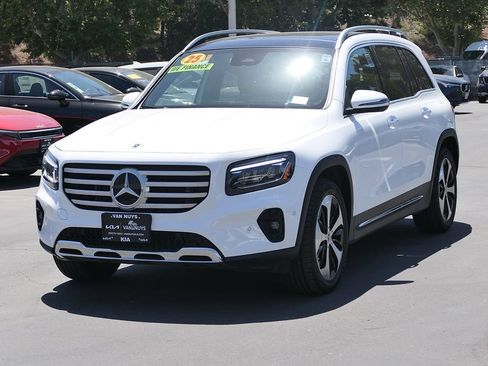 Used 2025 Mercedes-Benz GLB 250 4MATIC image 7