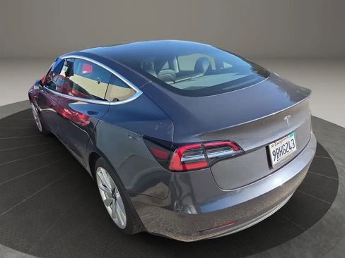 Used 2020 Tesla Model 3 Standard Range Plus RWD image 4