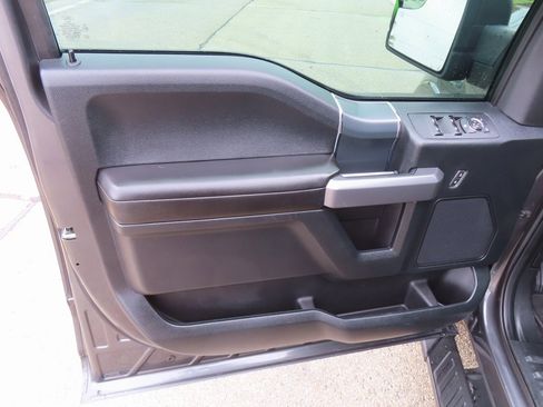 Used 2018 Ford F150 XLT w/ Equipment Group 302A Luxury image 32