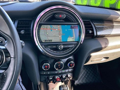 Used 2016 MINI Cooper S image 15