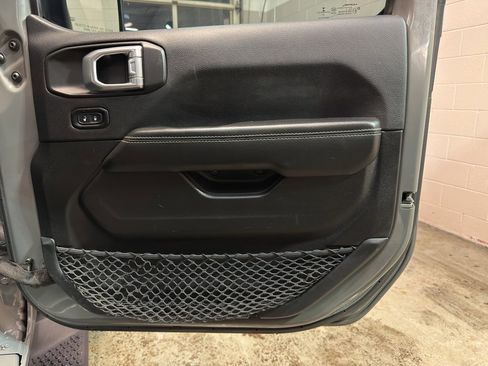 Used 2021 Jeep Wrangler Unlimited Sahara w/ Dual Top Group image 21