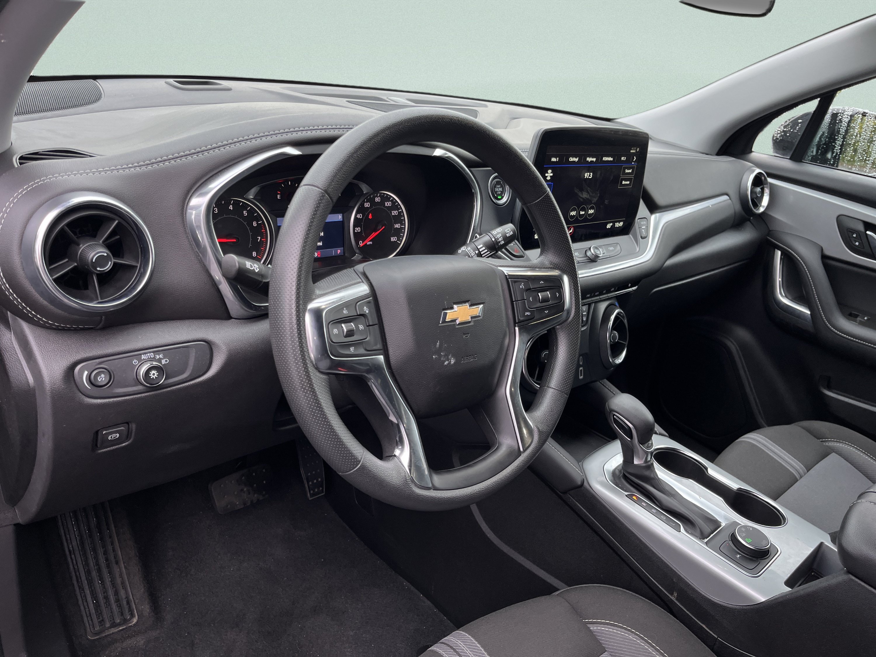 Used 2025 Chevrolet Blazer LT AWD/4WD image 16