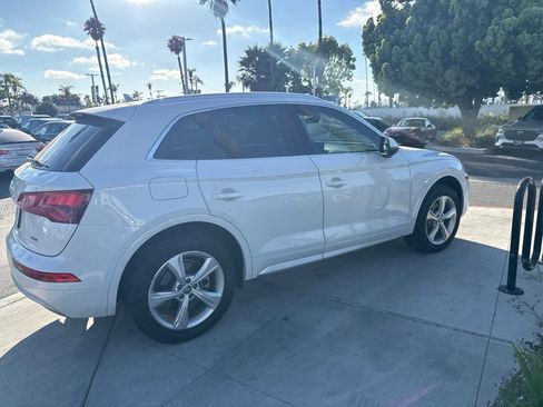 Used 2020 Audi Q5 2.0T Premium w/ Convenience Package AWD/4WD image 18