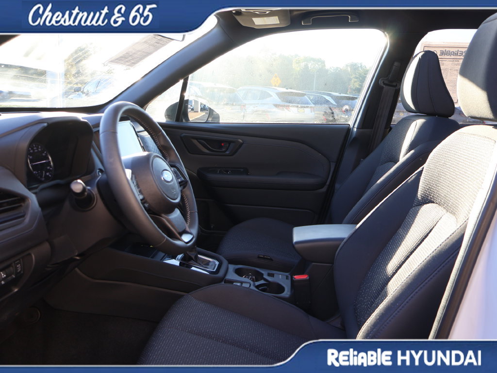 Used 2025 Subaru Forester Premium AWD/4WD image 23