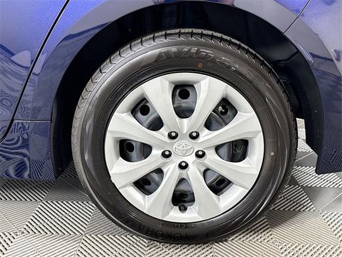 Certified 2025 Toyota Corolla LE image 4