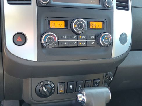 Used 2018 Nissan Frontier PRO-4X image 26
