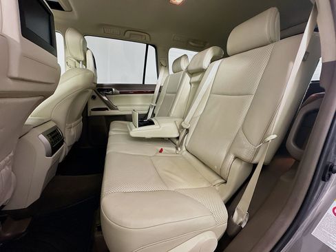 Used 2013 Lexus GX 460 Premium image 26