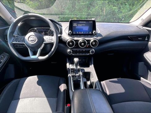 Used 2024 Nissan Sentra SV FWD image 20