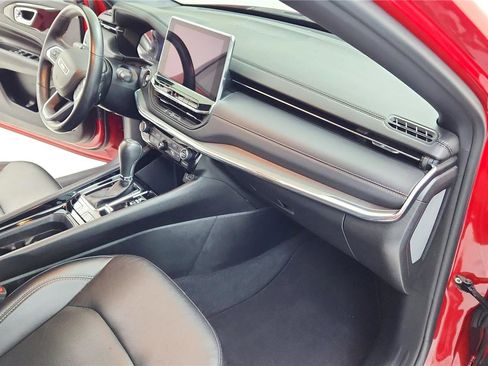 Used 2022 Jeep Compass Limited image 27