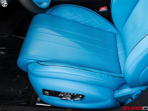 Used 2024 Bentley Flying Spur W12 image 38