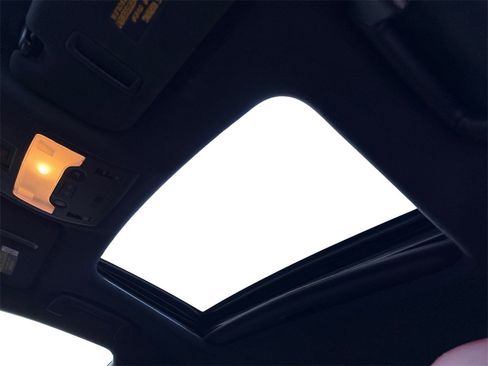 Used 2017 Lexus IS 200t image 30