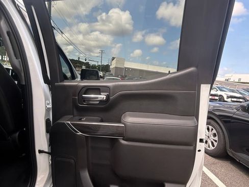 Used 2021 Chevrolet Silverado 1500 LTZ AWD/4WD image 18